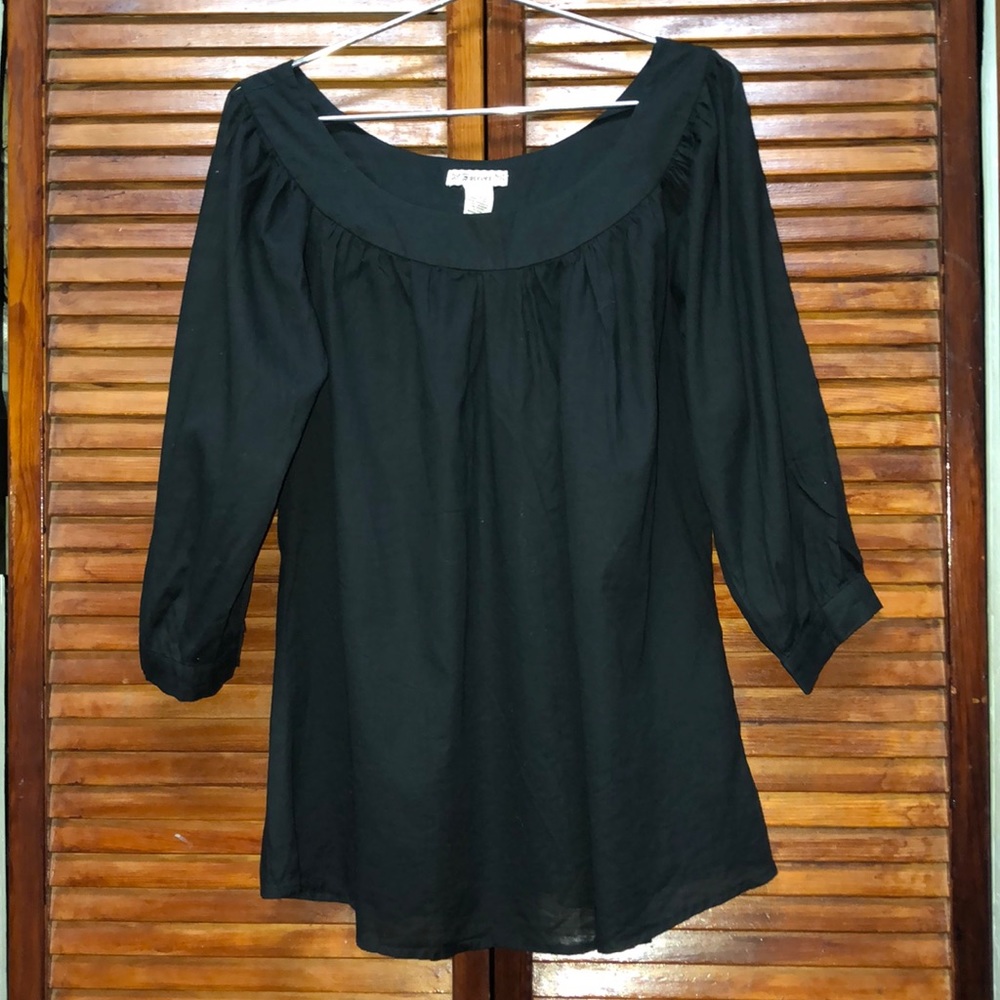 Scoop neck shirt